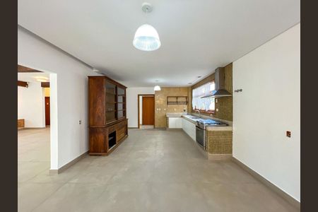 14_photo/94cfaa59c1.0473144d3f262afb-ATLAS-25cef8ee-8af4-425f-ac3d-e47241f77608.jpg de casa de condomínio à venda com 4 quartos, 600m² em Rio Cotia, Embu das Artes