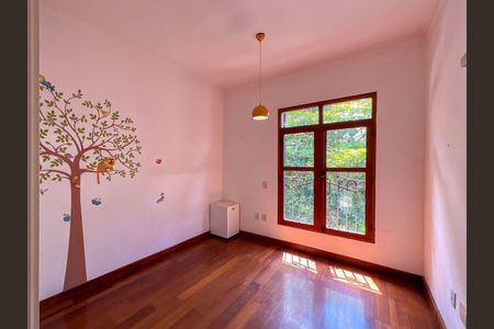 17_photo/94cfaa59c1.0473144d3f262afb-ATLAS-8e6112fd-b78f-4aa3-8ce3-79a5c8e4026f.jpg de casa de condomínio à venda com 4 quartos, 600m² em Rio Cotia, Embu das Artes