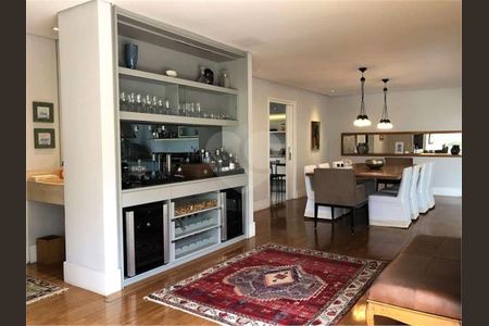 8_photo/94cfaa59ef.32a8019b0364636a-ATLAS-7ee09deb-e013-4854-a538-25aab039ed57.jpg de casa à venda com 4 quartos, 525m² em Rio Cotia, Cotia