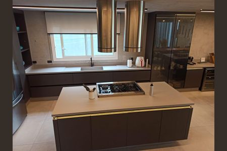 5_photo/94cfaa5a25.07f29284d16cc936-ATLAS-4fcbfbd2-ae11-44da-b2cb-66c36063f513.jpg de casa à venda com 4 quartos, 422m² em Rio Cotia, Cotia