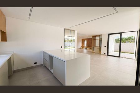 2_photo/94cfaa5bc3.46bc3b7454c6fb4f-ATLAS-135a8f42-345d-4fbf-8413-17e0dd49cc79.jpg de casa à venda com 5 quartos, 411m² em Paisagem Renoir, Cotia