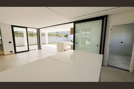 7_photo/94cfaa5bc3.46bc3b7454c6fb4f-ATLAS-3587fee4-41df-45cc-aa59-3c2e97fa499f.jpg de casa à venda com 5 quartos, 411m² em Paisagem Renoir, Cotia