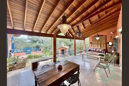 10_photo/94cfaa5bf5.b86b5f5e8a2bcc97-ATLAS-2c4ec170-cd3a-4217-a908-ed6d64fa1bec.jpg de casa à venda com 4 quartos, 354m² em Rio Cotia, Cotia