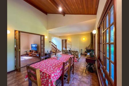 7_photo/94cfaa5cc3.18e1bc1342c719d5-ATLAS-fb7f5edf-01e2-450b-898b-55c0fe1d9e74.jpg de casa à venda com 3 quartos, 260m² em Paisagem Renoir, Cotia