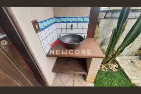 9_photo/94cfaa5dff.93b8fa184532727f-ATLAS-6bf2f558-1076-4823-ae25-785af8d96007.jpg de casa de condomínio à venda com 4 quartos, 240m² em Rua dos Cravos, 113, Cotia