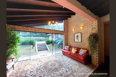 2_photo/94cfaa5e55.93b8fa184532727f-ATLAS-891bcdba-7694-423e-a70d-b866a75bf4fa.jpg de casa à venda com 3 quartos, 390m² em Algarve, Cotia