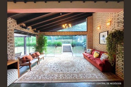 12_photo/94cfaa5e55.93b8fa184532727f-ATLAS-cc8cad67-6281-46f1-930f-e68a2f12755d.jpg de casa à venda com 3 quartos, 390m² em Algarve, Cotia