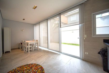 7_photo/94cfaa5e5d.7da11293e5e8925f-ATLAS-35777c61-d357-45d3-ae53-9bd0bad358f1.jpg de casa de condomínio à venda com 4 quartos, 270m² em Rio Cotia, Cotia