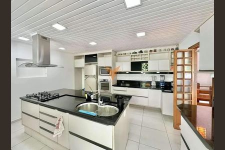 49_photo/94cfaa5fe9.9b549e825f97d3a3-ATLAS-d8a0851d-7621-469f-9e31-76bfd23c7a9b.jpg de casa para alugar com 3 quartos, 473m² em Rio Cotia, Cotia