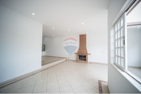 12_photo/94cfaa609d.cba9474eaf1c4fd4-ATLAS-66163693-2179-4822-be4b-d9e2058331e9.jpg de casa à venda com 4 quartos, 234m² em Rio Cotia, Cotia