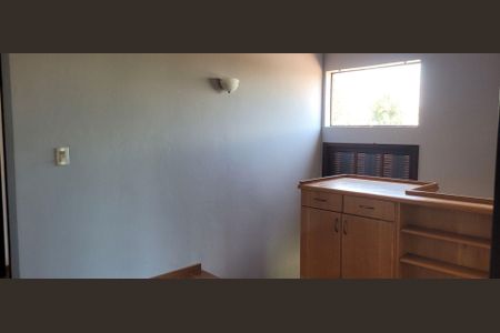 11_photo/94cfaa60a1.4cea1a0b3f6bbd2f-ATLAS-6dfbac19-acf9-40a2-b329-5b26ac09a11e.jpg de casa de condomínio à venda com 3 quartos, 250m² em Jardim das Flores, Cotia