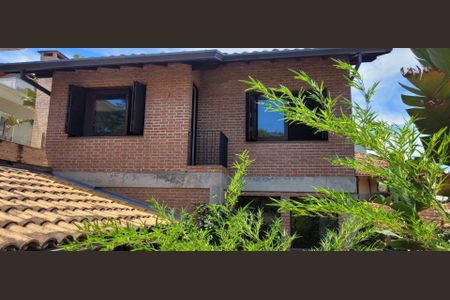 30_photo/94cfaa60a1.4cea1a0b3f6bbd2f-ATLAS-e0f3a835-515d-44f7-987f-d8f7aea0e249.jpg de casa de condomínio à venda com 3 quartos, 250m² em Jardim das Flores, Cotia