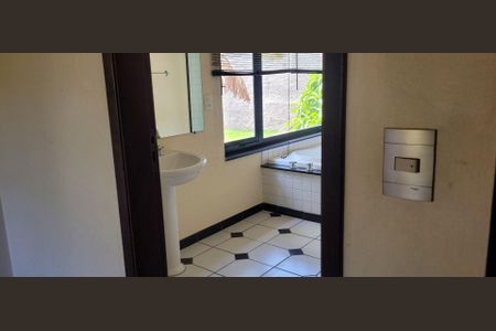 25_photo/94cfaa60a1.4cea1a0b3f6bbd2f-ATLAS-e4505e1f-0f36-49a7-84ad-0823572d5a12.jpg de casa de condomínio à venda com 3 quartos, 250m² em Jardim das Flores, Cotia