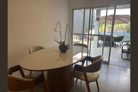 4_photo/94cfaa60a3.72b299ddc7bc3168-ATLAS-176ce8fa-e493-4455-8b8d-9b81c9a71528.jpg de casa de condomínio à venda com 4 quartos, 300m² em Rio Cotia, Cotia