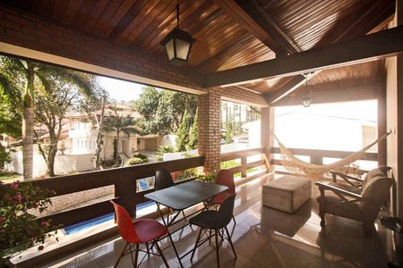 1_photo/94cfaa60b5.05acccb2dbb53537-ATLAS-0b2b2072-c379-4f0f-abca-a3ca72f4419e.jpg de casa de condomínio à venda com 4 quartos, 396m² em Jardim das Flores, Cotia