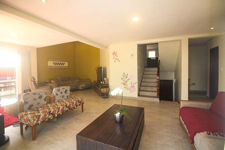 8_photo/94cfaa60b5.05acccb2dbb53537-ATLAS-ba998bd9-bc58-4645-8e67-1877c3bcdb78.jpg de casa de condomínio à venda com 4 quartos, 396m² em Jardim das Flores, Cotia