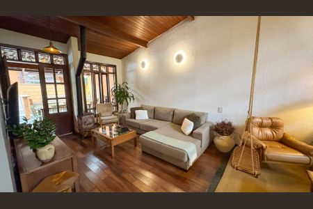 8_photo/94cfaa60cb.08f922be3a726ba4-ATLAS-fc8d2bb3-d8fd-43cc-82ad-6dd1c03fed13.jpg de casa à venda com 4 quartos, 217m² em Algarve, Cotia