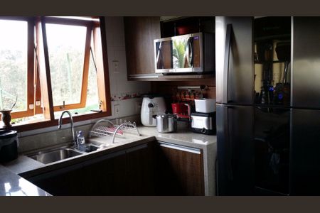 9_photo/94cfaa626b.7aeb7bc2eb1ec1ba-ATLAS-5d2156b7-6b41-410e-8b0a-df832cb33f44.jpg de casa de condomínio à venda com 2 quartos, 120m² em Algarve, Cotia