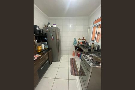 2_photo/94cfaa674d.82fea235bc35be0e-ATLAS-0eae53bb-0b40-4bb6-adcf-221f0e98d55e.jpg de casa à venda com 2 quartos, 70m² em Rua dos Cravos, 113, Cotia