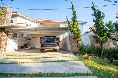 3_photo/94cfaa674d.935c805baf9a7d1f-ATLAS-0cb881e5-e3a9-49a1-8562-5940e4fd7bfa.jpg de casa de condomínio à venda com 3 quartos, 380m² em Jardim das Flores, Cotia