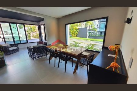 6_photo/94cfaa67db.4cea1a0b3f6bbd2f-ATLAS-82d90840-c584-42ec-b341-0fffc0650da3.jpg de casa de condomínio à venda com 4 quartos, 360m² em Rio Cotia, Cotia