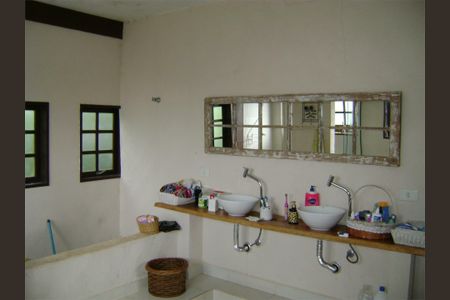 2_photo/94cfaa67fd.5d9b459f6e445926-ATLAS-a9ba755e-08e7-4d69-baeb-b97b09709f3a.jpg de casa à venda com 3 quartos, 510m² em Rio Cotia, Cotia