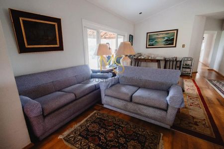 5_photo/94cfaa68e7.235b0d64cbaeeb21-ATLAS-a1030210-eb91-41f9-982a-542769d1cfd0.jpg de casa à venda com 3 quartos, 200m² em Paisagem Renoir, Cotia