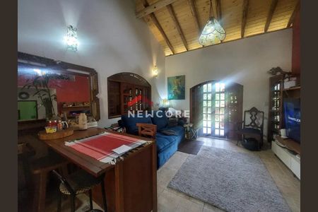 13_photo/94cfaa6a29.eef4d4ed5dafe0c3-ATLAS-a1930806-3799-43ce-b9d2-f60cb65d2eb2.jpg de casa de condomínio à venda com 2 quartos, 243m² em Paisagem Renoir, Cotia