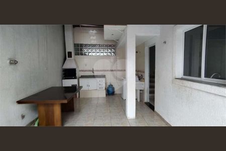 47_photo/94cfaa6a5d.853fdb483bbe6742-ATLAS-afcde4ab-fd53-444c-9d98-1f055b3e2bed.jpg de casa de condomínio à venda com 3 quartos, 82m² em Jardim Ipes, Cotia