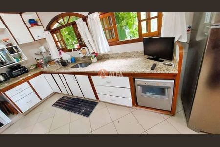 8_photo/94cfaa6b4f.85bd9762b735a316-ATLAS-a37d1bd9-92cf-4bd0-b6b6-98a6b43a3d80.jpg de casa para alugar com 3 quartos, 370m² em Rio Cotia, Cotia