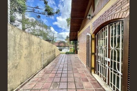 45_photo/94cfaa6cc3.bb8f4edc70859172-ATLAS-1c0fdfe1-2cdc-4103-a463-a3e073ffac7f.jpg de casa à venda com 3 quartos, 234m² em Jardim Ipes, Cotia