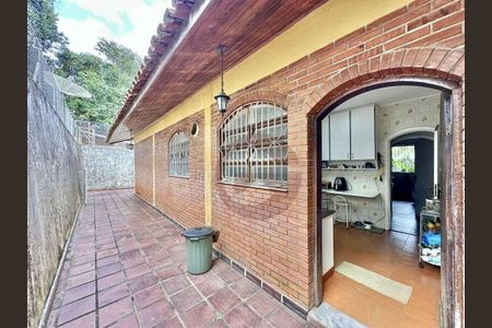 4_photo/94cfaa6cc3.bb8f4edc70859172-ATLAS-68794a44-ff4b-42fe-a9ce-8b4f19f579d5.jpg de casa à venda com 3 quartos, 233m² em Jardim Ipes, Cotia