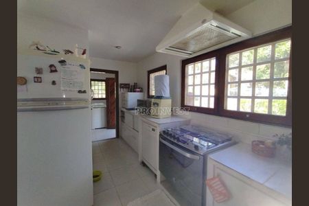 1_photo/94cfaa6d2f.4f01e810a805cb87-ATLAS-6f9630eb-28fa-4b40-b26a-b14ecbd431d6.jpg de casa à venda com 4 quartos, 650m² em Jardim do Rio Cotia, Cotia