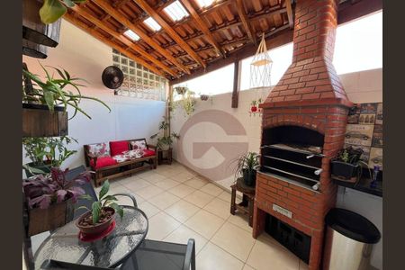 10_photo/94cfaa6e2b.2eeab0df8b1fad81-ATLAS-7fb61321-7441-40ce-a0e7-90b42f5881fb.jpg de casa à venda com 3 quartos, 160m² em Paisagem Renoir, Cotia