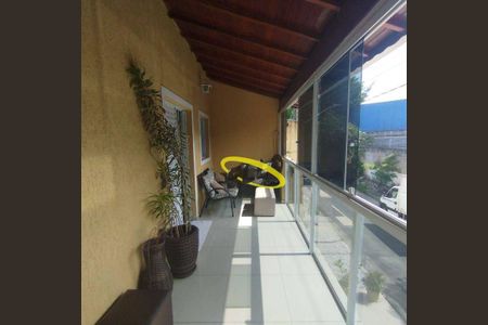 8_photo/94cfaa73b9.07f29284d16cc936-ATLAS-8d2f349d-ca66-4b2a-9818-a64eca818e3a.jpg de casa à venda com 4 quartos, 267m² em Jardim Claudio, Cotia