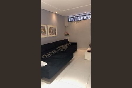 81_photo/94cfaa75bf.0f81dd1a9a4f6ffb-ATLAS-4d1d2ddf-0157-47eb-9565-e7fc24e26998.jpg de casa à venda com 4 quartos, 370m² em Parque Rincao, Cotia