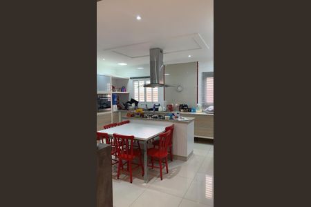 37_photo/94cfaa75bf.0f81dd1a9a4f6ffb-ATLAS-973a97a6-fe2a-4b0a-87ff-90a1a15586aa.jpg de casa à venda com 4 quartos, 370m² em Parque Rincao, Cotia