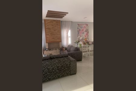 103_photo/94cfaa75bf.0f81dd1a9a4f6ffb-ATLAS-cf60ee22-b5d8-4f16-87ba-ce14dd1a1744.jpg de casa à venda com 4 quartos, 370m² em Parque Rincao, Cotia