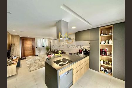 11_photo/94cfaa75bf.32a8019b0364636a-ATLAS-3ea41fc4-5cab-4274-96b4-c403d29f8fc7.jpg de casa à venda com 4 quartos, 180m² em Parque Rincao, Cotia