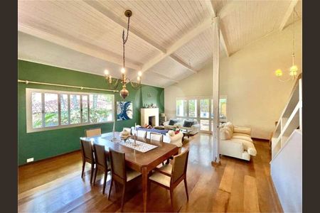 3_photo/94cfaa780d.e9bc35269128f7e8-ATLAS-cd4acfcb-bc1e-4fed-894c-53180036cff5.jpg de casa à venda com 4 quartos, 282m² em Cotia, Cotia