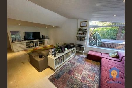 4_photo/94cfaa7813.dd364c596cc82b6f-ATLAS-1c9e0252-fc5f-4e5c-bbb2-3e66e338d49f.jpg de casa à venda com 4 quartos, 385m² em Granja Viana II, Cotia