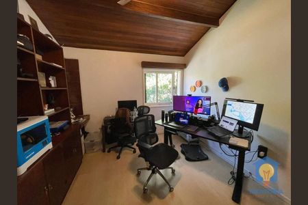 13_photo/94cfaa7813.dd364c596cc82b6f-ATLAS-a8609f01-5eaa-4742-9d4d-e5502e2c5e1d.jpg de casa à venda com 4 quartos, 385m² em Granja Viana II, Cotia