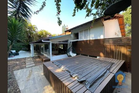 2_photo/94cfaa7813.dd364c596cc82b6f-ATLAS-c673b553-fdfe-4c4c-a838-d5c6c1b9b68d.jpg de casa à venda com 4 quartos, 385m² em Granja Viana II, Cotia