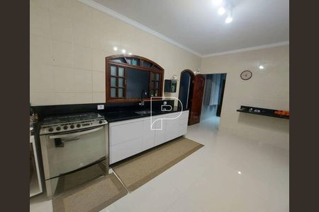 8_photo/94cfaa7aef.c3e4b71d7d5b68de-ATLAS-1e518871-bae7-4bb5-958c-b18d59130aef.jpg de casa à venda com 3 quartos, 200m² em Parque Alexandre, Cotia