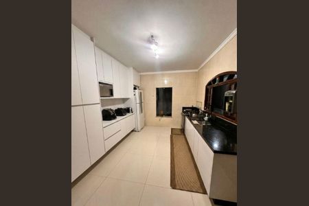 3_photo/94cfaa7af9.a095ebe9a9b9d05b-ATLAS-0f7ab7f7-69e7-4e9e-a5f1-3422f5e64386.jpg de casa à venda com 3 quartos, 200m² em Parque Alexandre, Cotia