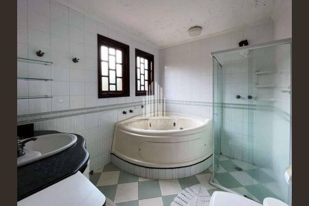 25_photo/94cfaa7e39.8112f57c7da29d24-ATLAS-0c2e085b-b1ac-4c16-9f76-61fc5e825e41.jpg de casa à venda com 6 quartos, 664m² em Granja Viana II, Cotia