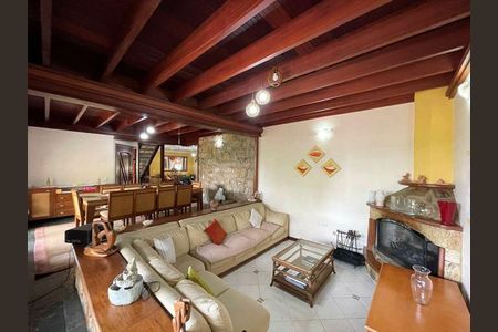 3_photo/94cfaa7e3b.6bc6d6e3d41508d6-ATLAS-44e2d306-c15a-4f38-897c-eea13f7aa690.jpg de casa de condomínio à venda com 6 quartos, 664m² em Granja Viana II, Cotia