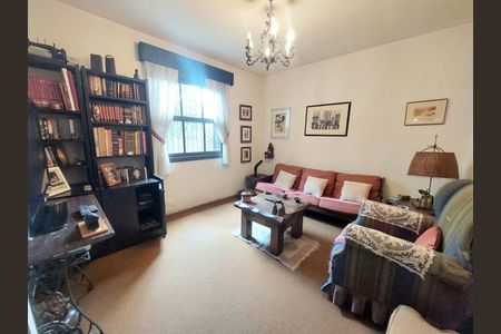 5_photo/94cfaa7e51.96e81d73ac213d8c-ATLAS-2900c0f4-728c-49ae-8397-04472d0d5a9e.jpg de casa à venda com 3 quartos, 407m² em Granja Viana II, Cotia