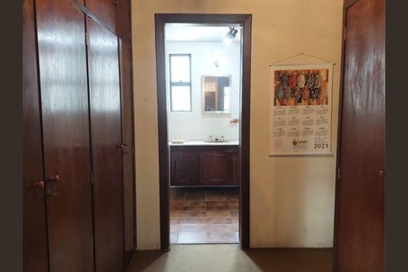 2_photo/94cfaa7e51.96e81d73ac213d8c-ATLAS-9ab7ba3e-e9ea-4539-808b-0f0bc2e456dd.jpg de casa à venda com 3 quartos, 407m² em Granja Viana II, Cotia