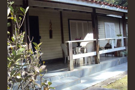 9_photo/94cfaa7f79.c74d3e0c457d7f23-ATLAS-b37d64ee-9b80-4a3c-8260-966bfeb94bb9.jpg de casa à venda com 3 quartos, 300m² em Granja Viana II, Cotia